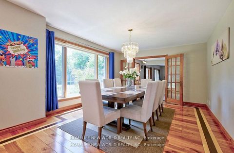 Photo 8 at 7 Sulgrave Crescent, Windfields, Toronto