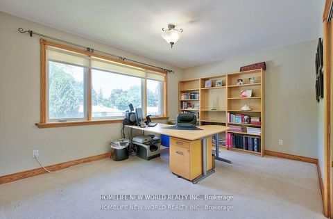 Photo 22 at 7 Sulgrave Crescent, Windfields, Toronto