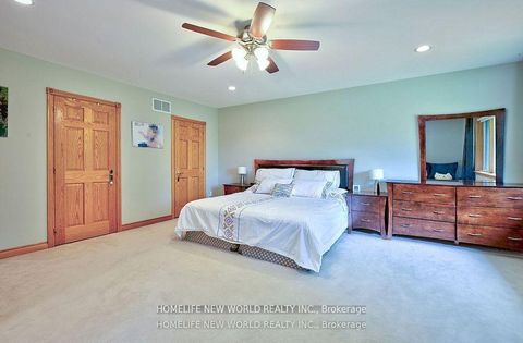 Photo 33 at 7 Sulgrave Crescent, Windfields, Toronto