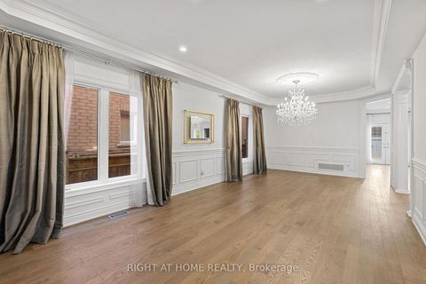 Photo 5 at 116 Knightshade Drive, Patterson, Vaughan