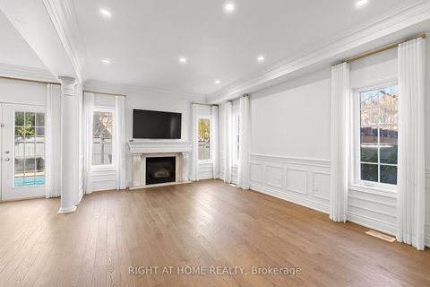 Photo 9 at 116 Knightshade Drive, Patterson, Vaughan