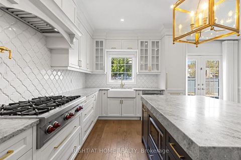 Photo 14 at 116 Knightshade Drive, Patterson, Vaughan