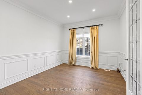Photo 16 at 116 Knightshade Drive, Patterson, Vaughan