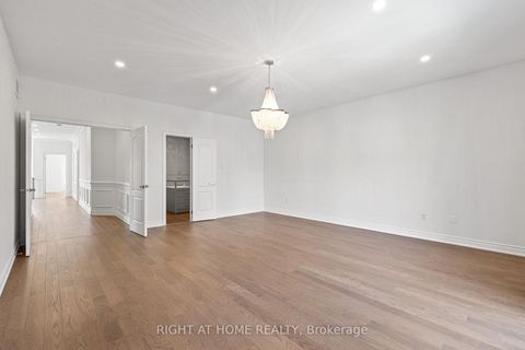 Photo 21 at 116 Knightshade Drive, Patterson, Vaughan