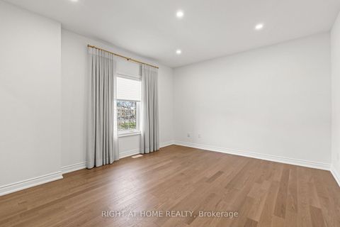 Photo 31 at 116 Knightshade Drive, Patterson, Vaughan