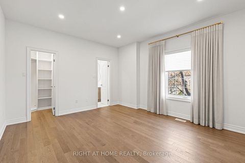 Photo 32 at 116 Knightshade Drive, Patterson, Vaughan