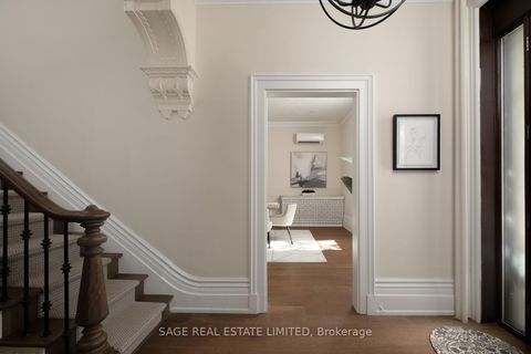 Photo 12 at 14 Halton Street, Bellwoods, Toronto