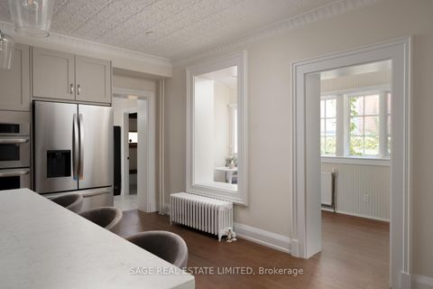 Photo 22 at 14 Halton Street, Bellwoods, Toronto
