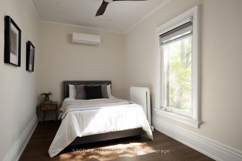 Photo 37 at 14 Halton Street, Bellwoods, Toronto