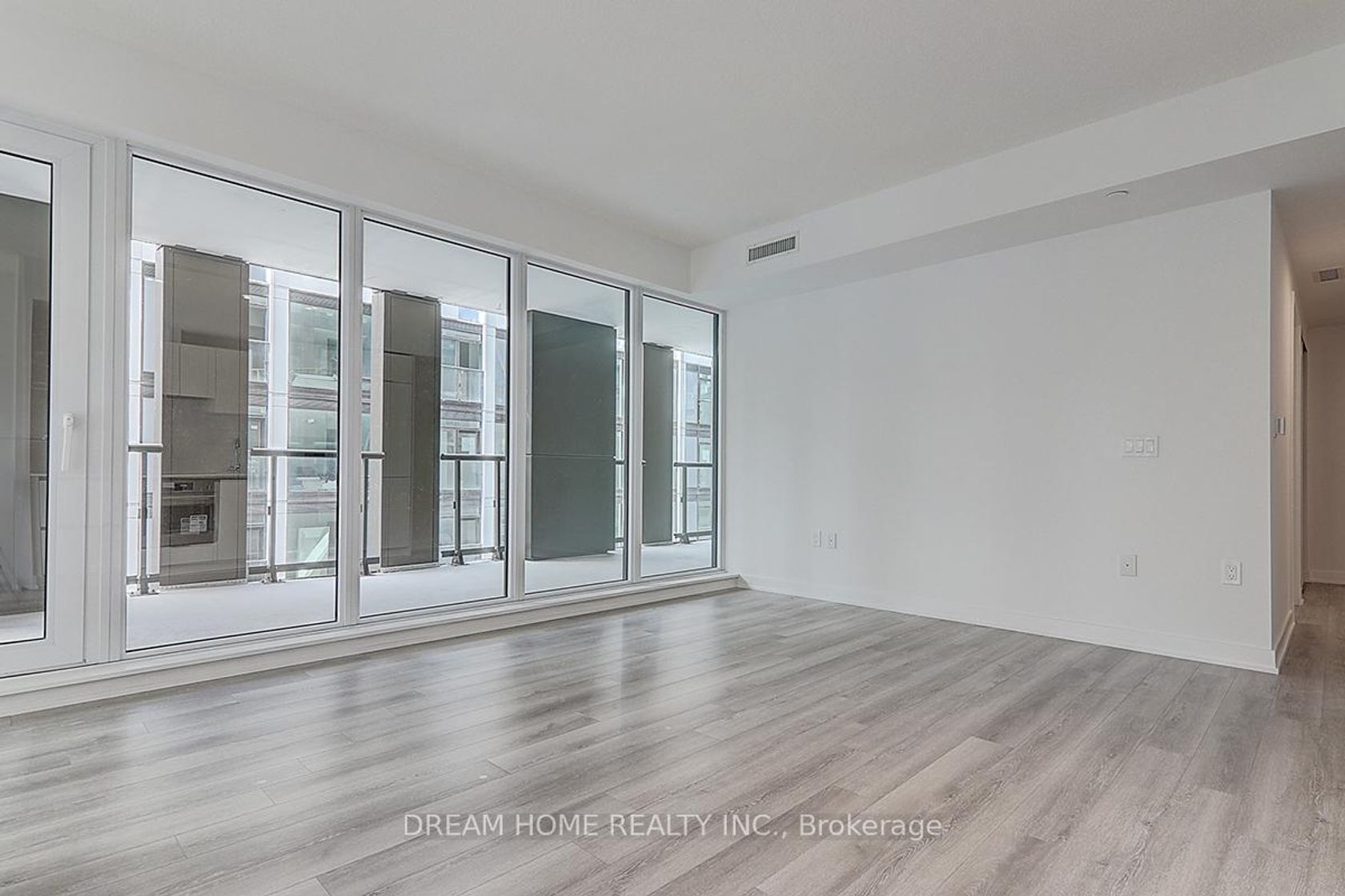 1608 - 238 Simcoe Street, University, Toronto photo 2