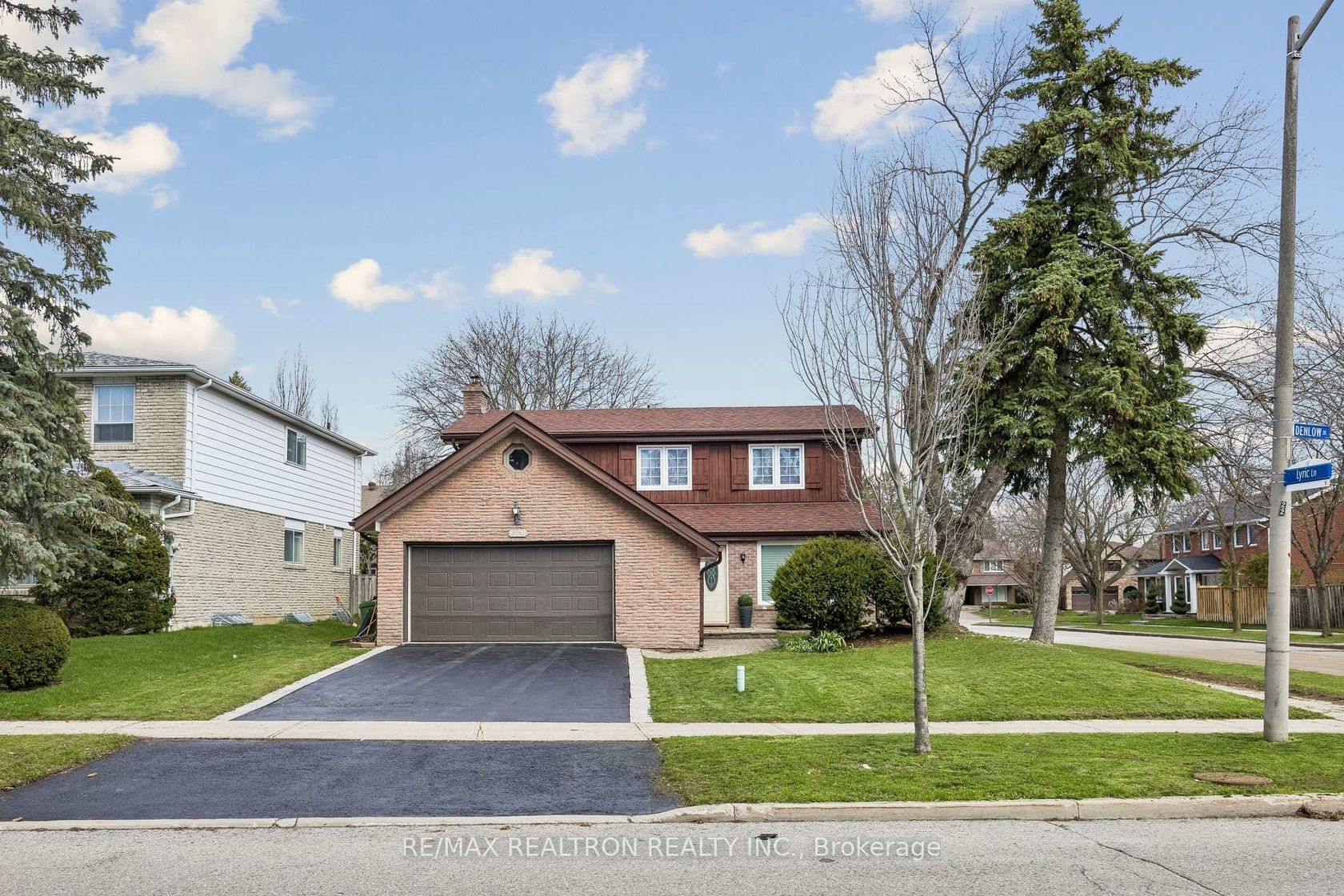 22 Denlow Boulevard, Don Mills, Toronto photo number 2