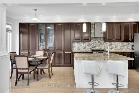 Photo 10 at 115 Pelee Avenue, Kleinburg, Vaughan