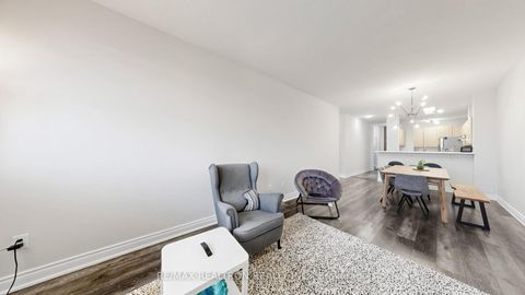 Photo 14 at 616 - 10 Gateway Boulevard, Flemingdon Park, Toronto