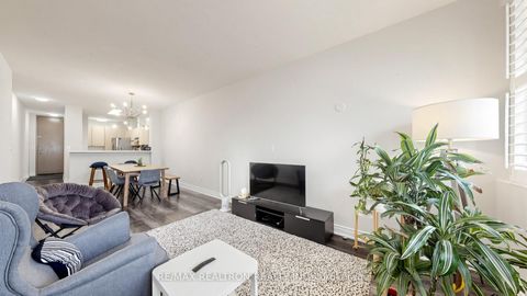 Photo 15 at 616 - 10 Gateway Boulevard, Flemingdon Park, Toronto