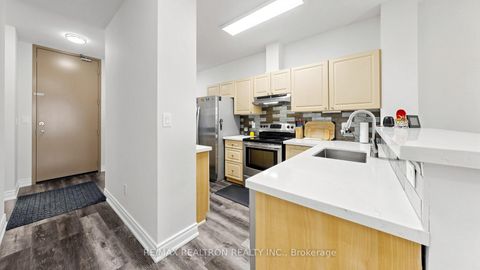 Photo 22 at 616 - 10 Gateway Boulevard, Flemingdon Park, Toronto