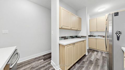 Photo 23 at 616 - 10 Gateway Boulevard, Flemingdon Park, Toronto