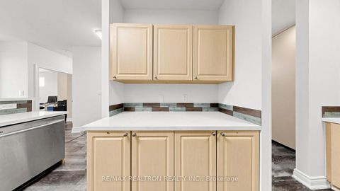 Photo 25 at 616 - 10 Gateway Boulevard, Flemingdon Park, Toronto
