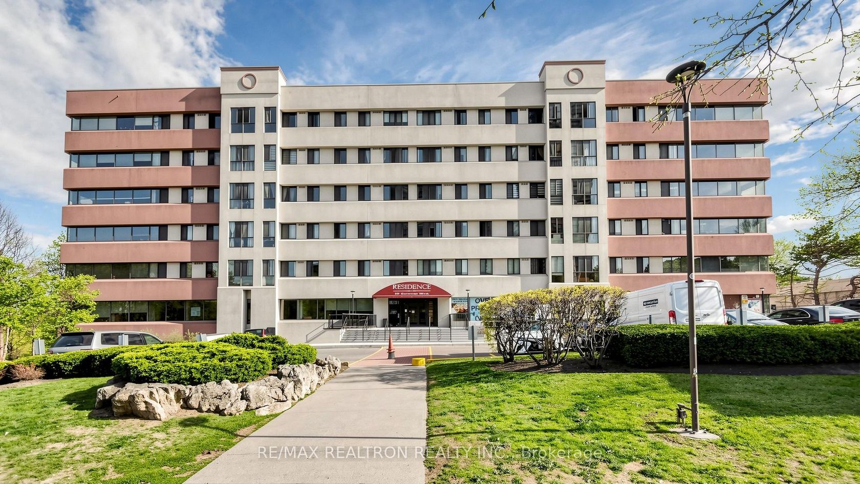 616 - 10 Gateway Boulevard, Flemingdon Park, Toronto 