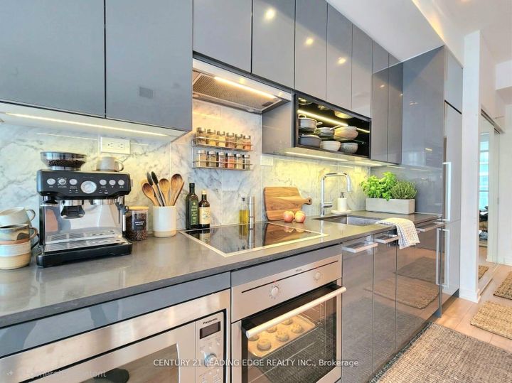 Photo 5 at 709 - 115 Mcmahon Drive, Bayview Village, Toronto