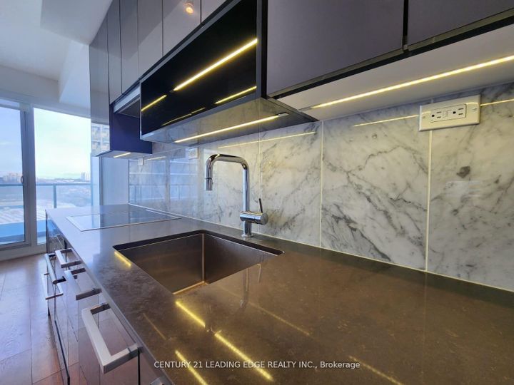 Photo 9 at 709 - 115 Mcmahon Drive, Bayview Village, Toronto