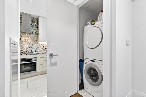 Photo 21 at Th 115 - 29 Queens Quay E, Waterfront Communities C8, Toronto