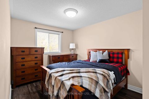 Photo 15 at 45 White Elm Road, Holly, Barrie