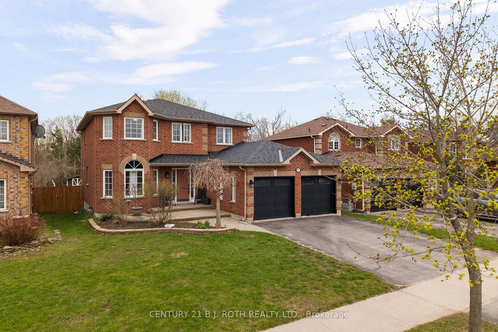 45 White Elm Road, Holly, Barrie photo number 2