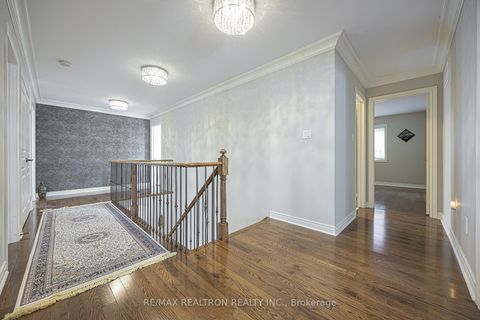 Photo 25 at 48 Tonner Crescent, Bayview Northeast, Aurora