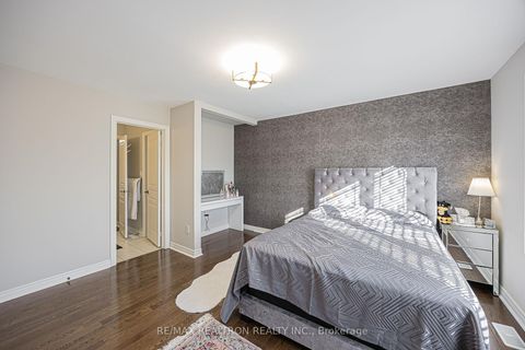 Photo 31 at 48 Tonner Crescent, Bayview Northeast, Aurora