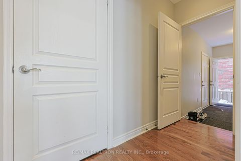 Photo 37 at 48 Tonner Crescent, Bayview Northeast, Aurora