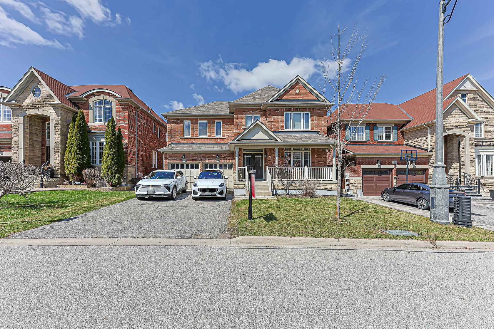 48 Tonner Crescent, Bayview Northeast, Aurora photo number 2