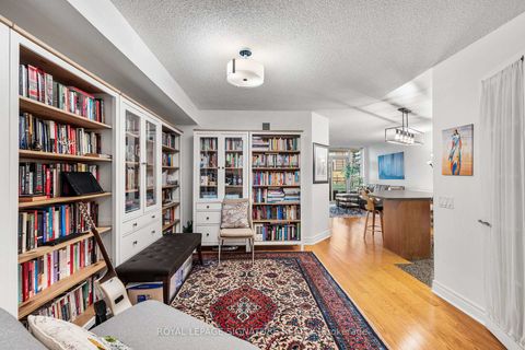 Photo 3 at 813 - 123 Eglinton Avenue E, Mount Pleasant West, Toronto