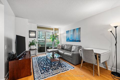 Photo 14 at 813 - 123 Eglinton Avenue E, Mount Pleasant West, Toronto