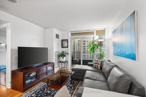 Photo 15 at 813 - 123 Eglinton Avenue E, Mount Pleasant West, Toronto