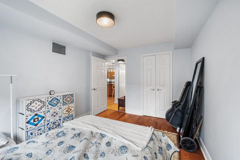 Photo 20 at 813 - 123 Eglinton Avenue E, Mount Pleasant West, Toronto