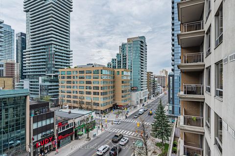 Photo 27 at 813 - 123 Eglinton Avenue E, Mount Pleasant West, Toronto