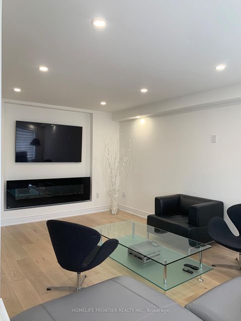 Photo 5 at 17 BERTRAM Street W, Greenbrook, Toronto