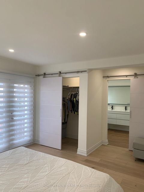 Photo 16 at 17 BERTRAM Street W, Greenbrook, Toronto