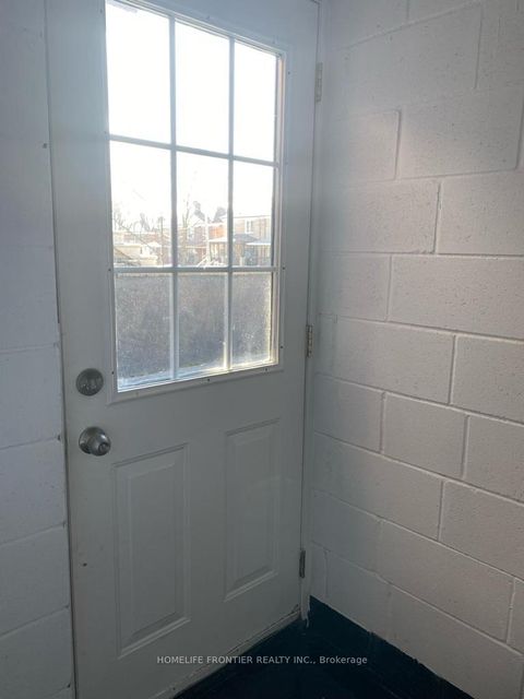 Photo 23 at 17 BERTRAM Street W, Greenbrook, Toronto
