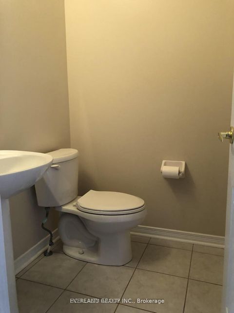 Photo 3 at 32 Wheelwright Drive, Oak Ridges Lake Wilcox, Richmond Hill