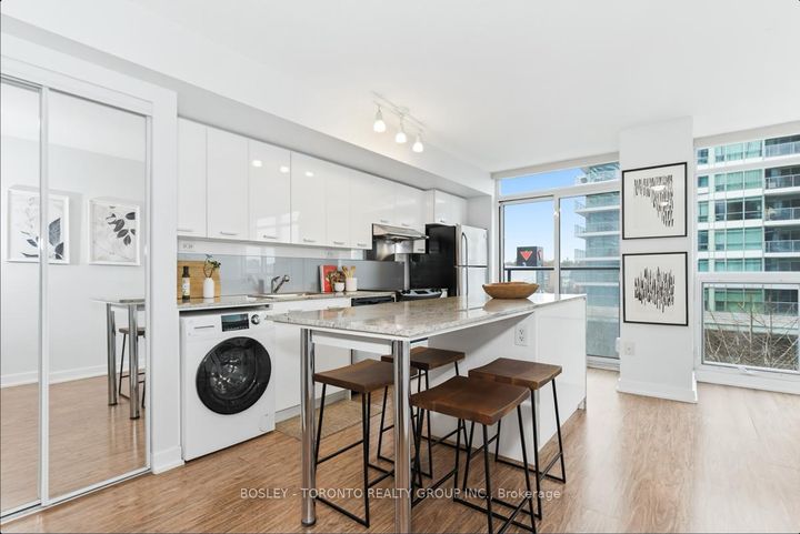 Photo 2 at 309B - 19 Singer Court, Bayview Village, Toronto