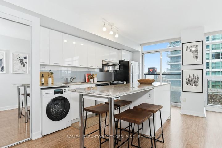 Photo 3 at 309B - 19 Singer Court, Bayview Village, Toronto