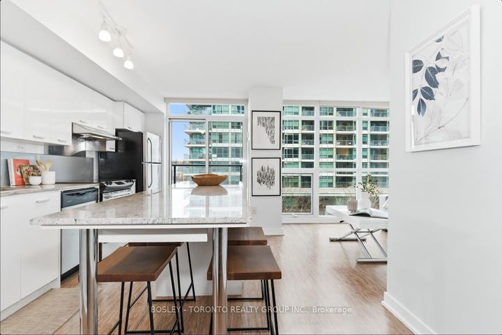 Photo 4 at 309B - 19 Singer Court, Bayview Village, Toronto