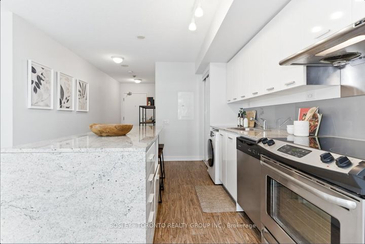 Photo 9 at 309B - 19 Singer Court, Bayview Village, Toronto