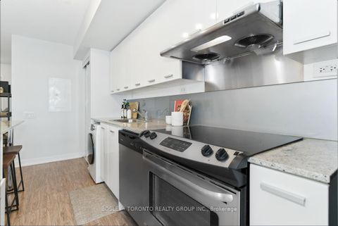 Photo 8 at 309B - 19 Singer Court, Bayview Village, Toronto