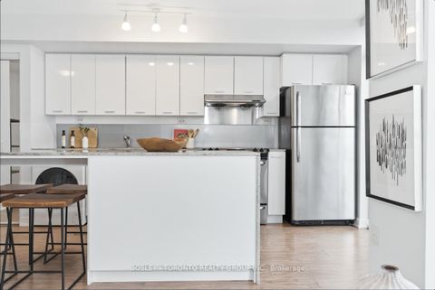 Photo 13 at 309B - 19 Singer Court, Bayview Village, Toronto
