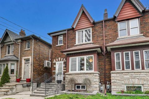 Photo 2 at 176 Davisville Avenue, Mount Pleasant West, Toronto