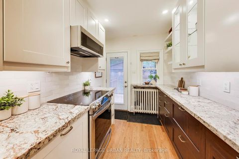 Photo 12 at 176 Davisville Avenue, Mount Pleasant West, Toronto