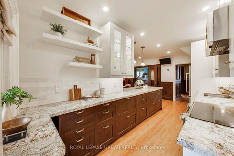 Photo 13 at 176 Davisville Avenue, Mount Pleasant West, Toronto