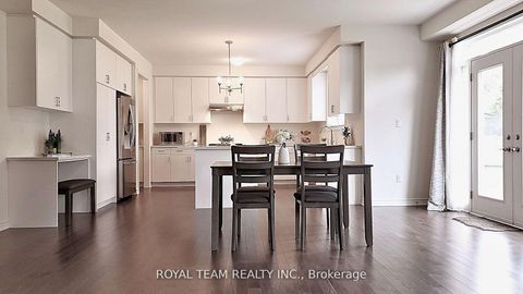 Photo 11 at 251 Danny Wheeler Boulevard, Keswick North, Georgina
